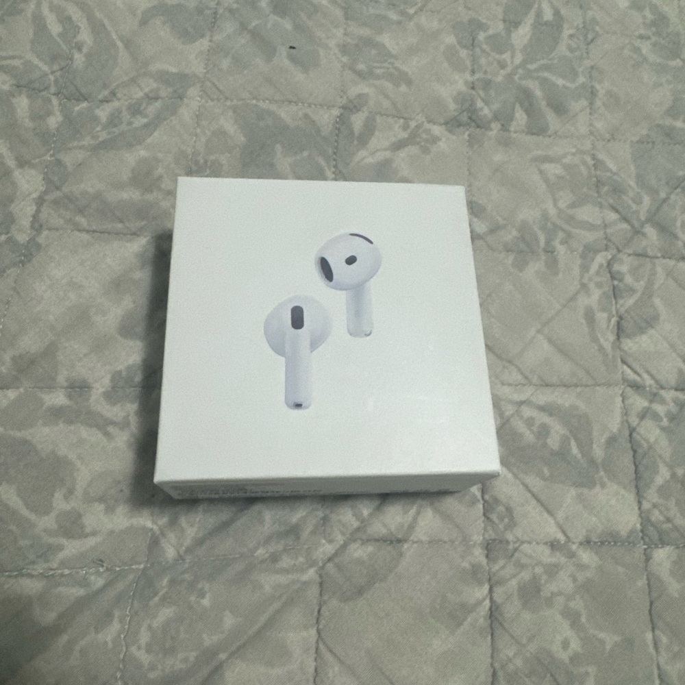 Apple White Earbud Headphones